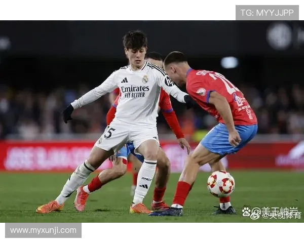 [德甲]克瑙夫穿裆球直塞 马尔穆什兜射破门.